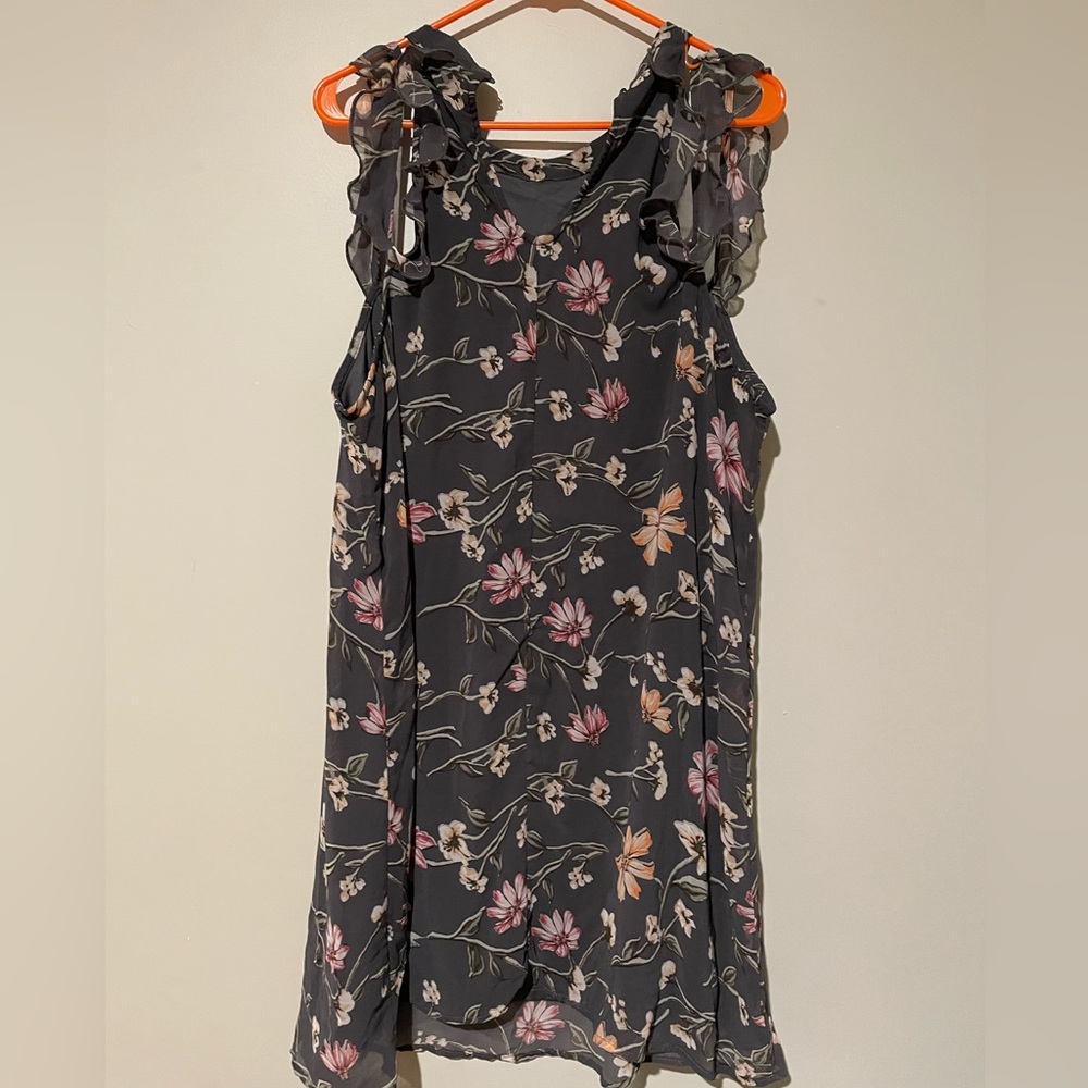 Sleeveless - frilled double strap long shirt